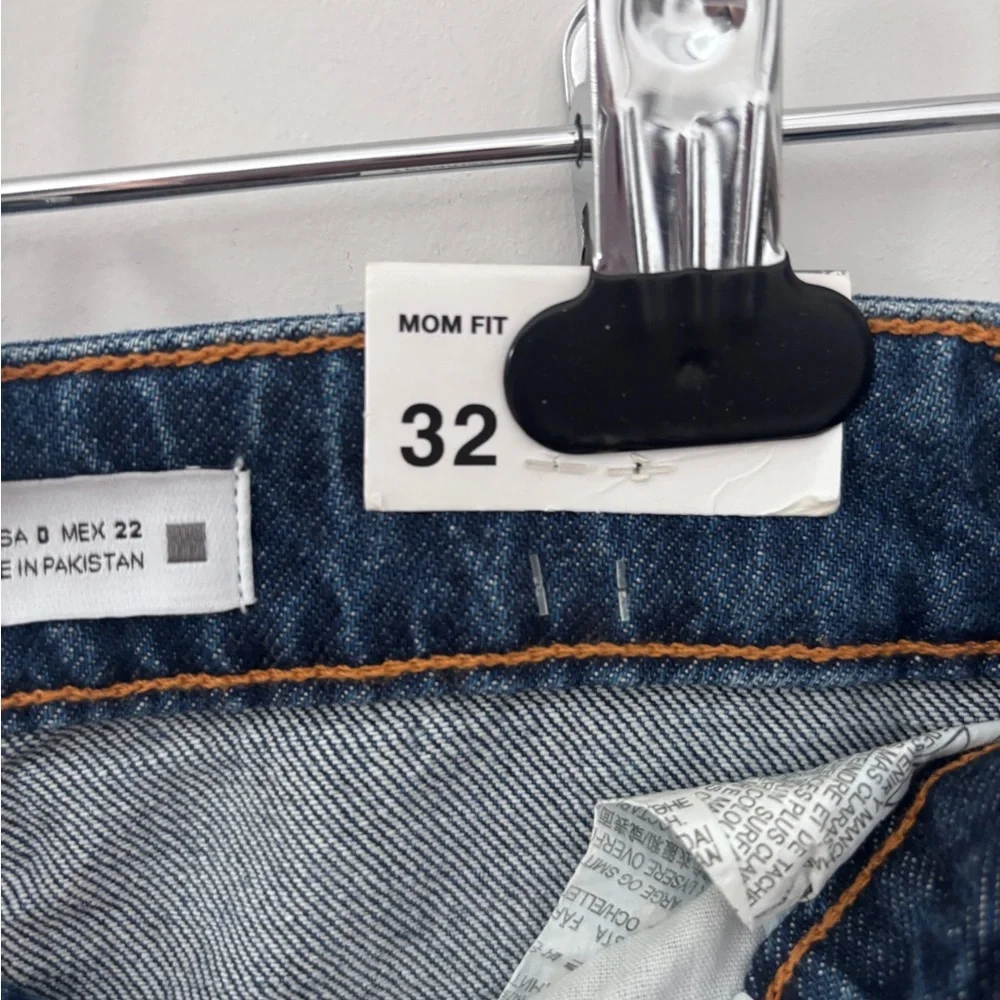 *Zara Mom's Fit NWT Straight Leg Jeans (US 0/ UK 32) - Picture 4 of 6